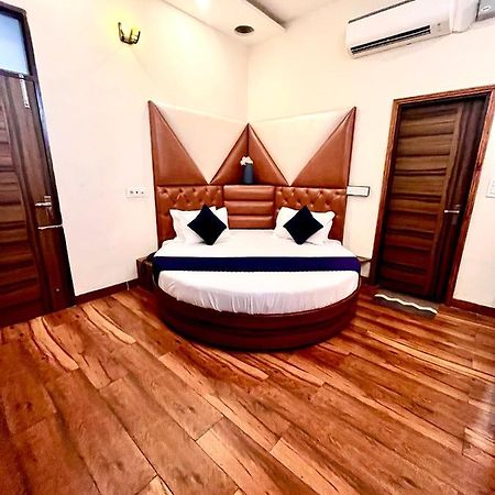 Hotel Woodcrest Zirakpur - Best Family Hotel By - A Unit Of Sidham Group 외부 사진