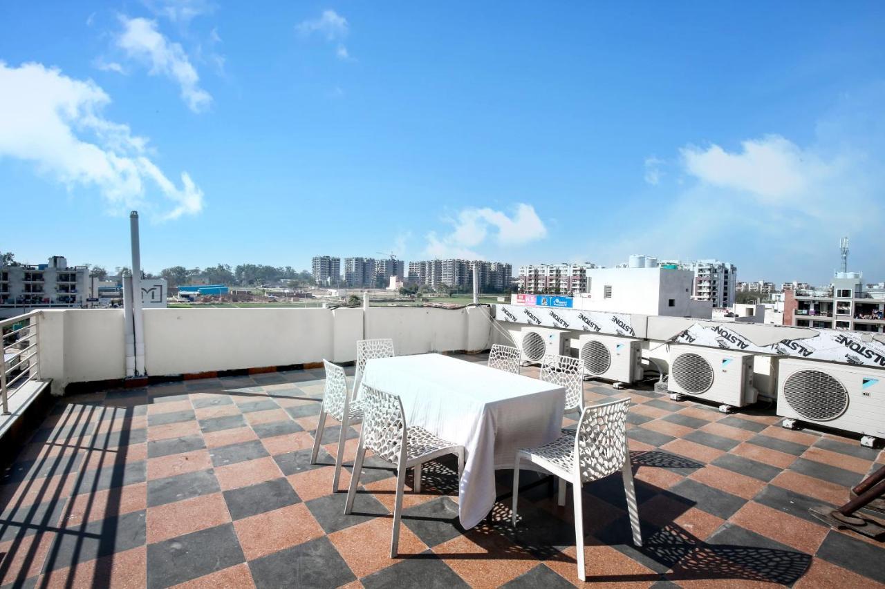Hotel Woodcrest Zirakpur - Best Family Hotel By - A Unit Of Sidham Group 외부 사진