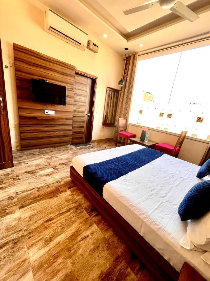 Hotel Woodcrest Zirakpur - Best Family Hotel By - A Unit Of Sidham Group 외부 사진