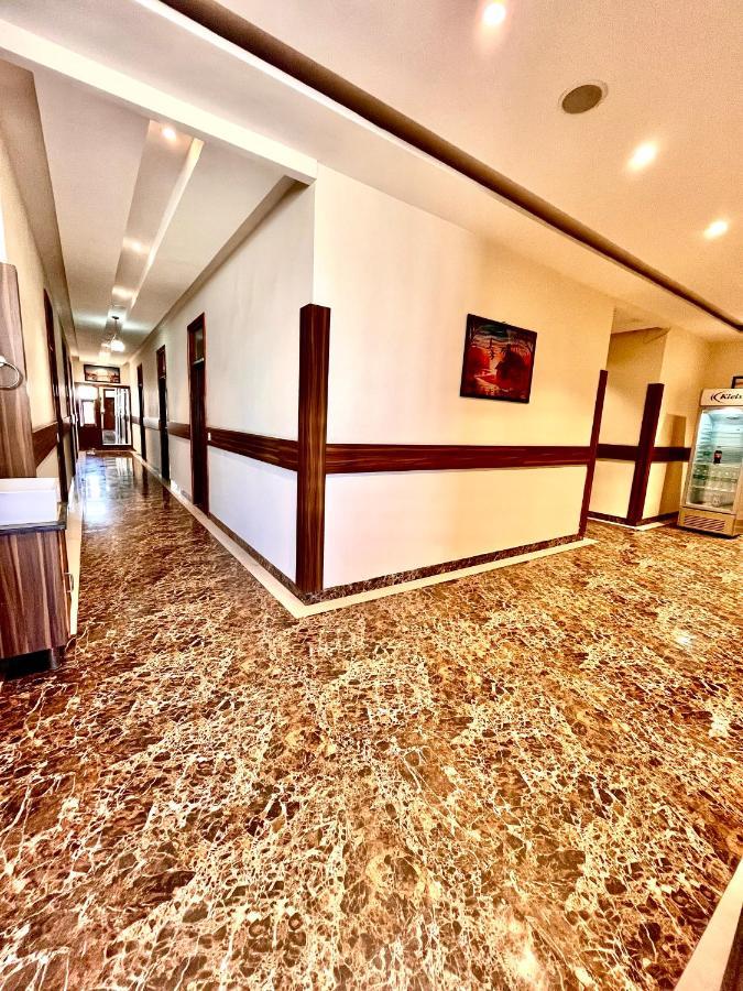Hotel Woodcrest Zirakpur - Best Family Hotel By - A Unit Of Sidham Group 외부 사진