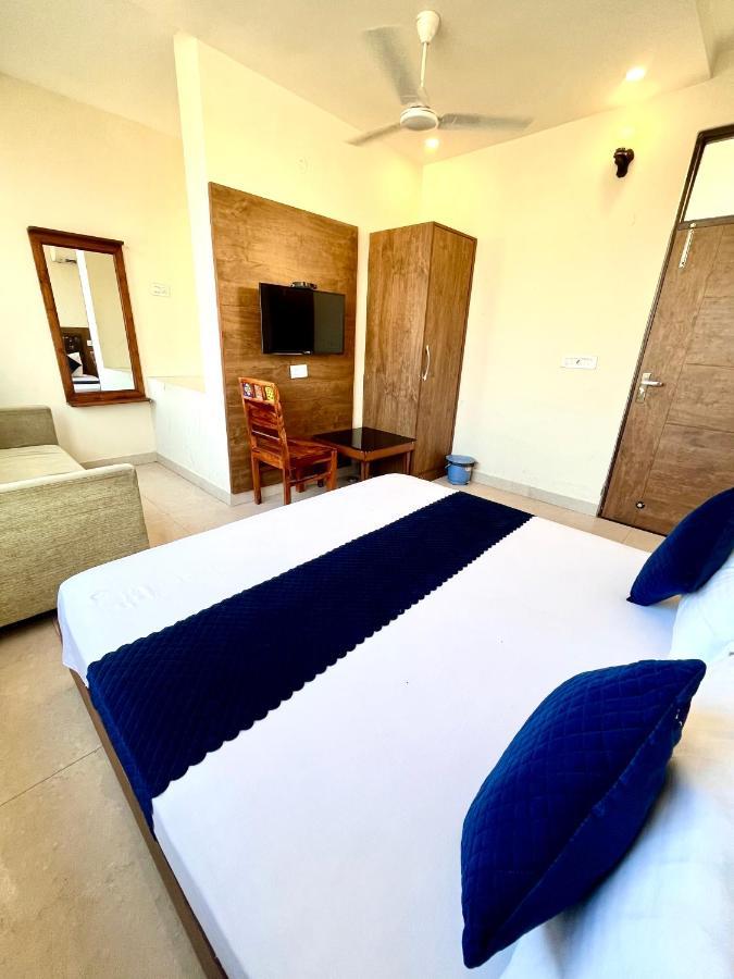 Hotel Woodcrest Zirakpur - Best Family Hotel By - A Unit Of Sidham Group 외부 사진