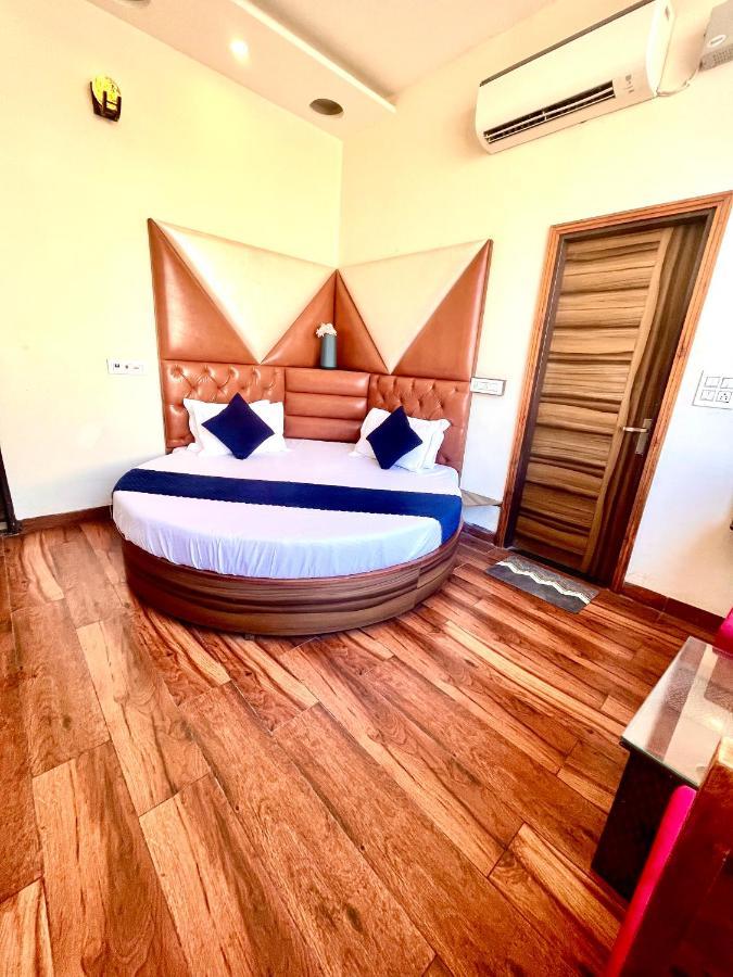 Hotel Woodcrest Zirakpur - Best Family Hotel By - A Unit Of Sidham Group 외부 사진