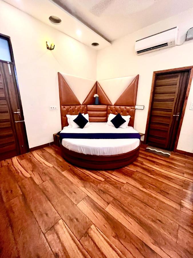 Hotel Woodcrest Zirakpur - Best Family Hotel By - A Unit Of Sidham Group 외부 사진