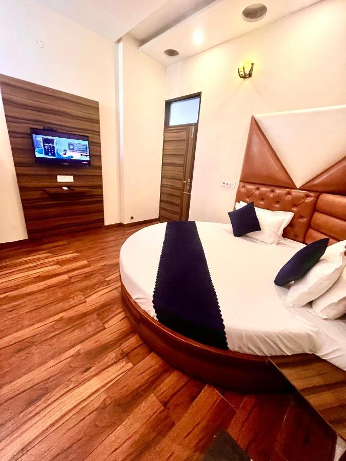 Hotel Woodcrest Zirakpur - Best Family Hotel By - A Unit Of Sidham Group 외부 사진